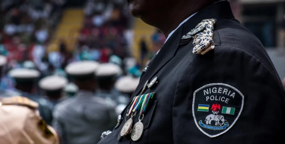 Νιγηρία: Έφοδος της αστυνομίας σε παράνομο γάμο ομοφυλοφίλων