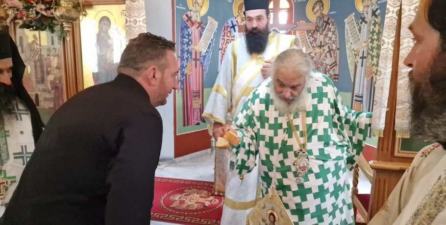 Με την ευλογία του Μητροπολίτη Ιωήλ ο Δήμαρχος Αλμωπίας