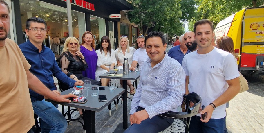 Χαλαρός καφές για τον Γιάννη Τσεπκεντζή