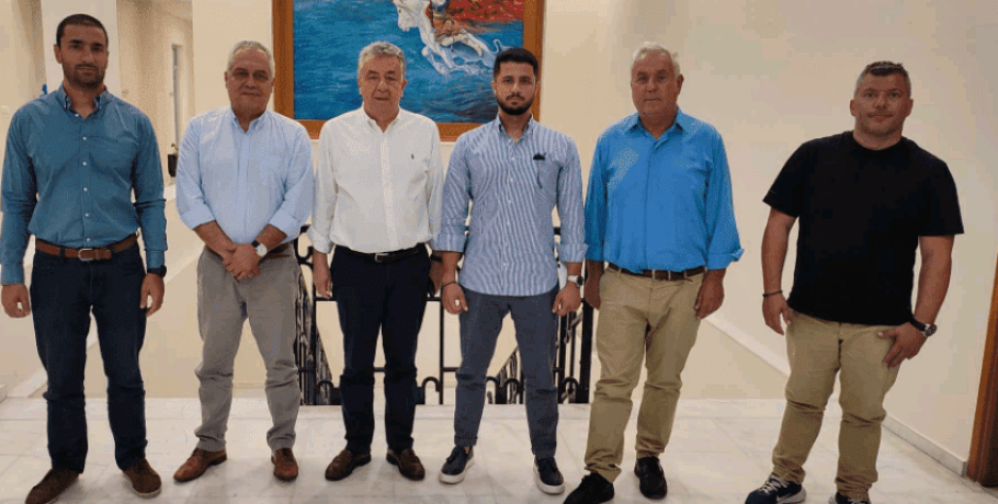 Συνάντηση Περιφερειάρχη Κρήτης με τον Πρόεδρο της Ε.Ι.Ε.Τ. και εκδότες εβδομαδιαίων εφημερίδων