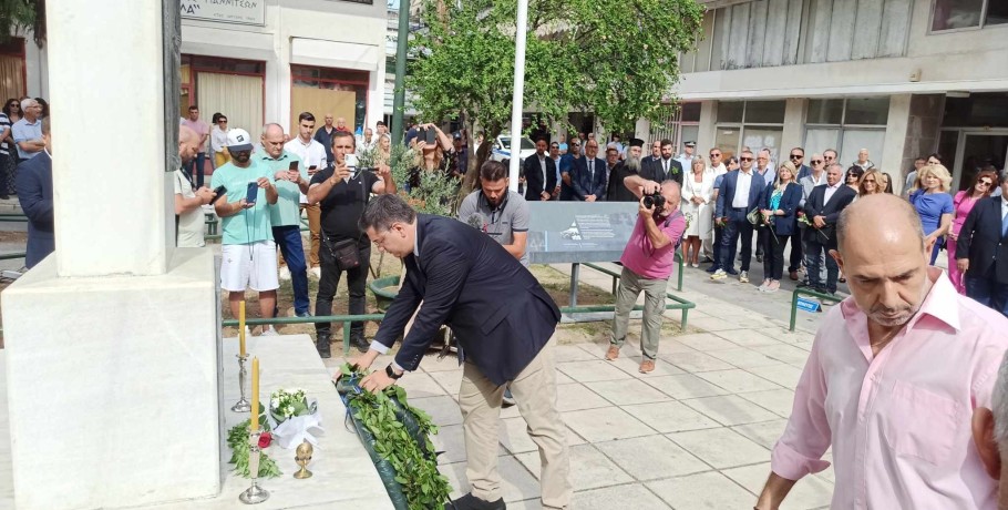 Γιαννιτσά 14η Σεπτεμβρίου: Παρόντες οι Περιφερειακοί Σύμβουλοι της Πέλλας με τον Απ. Τζιτζικώστα (φώτος)