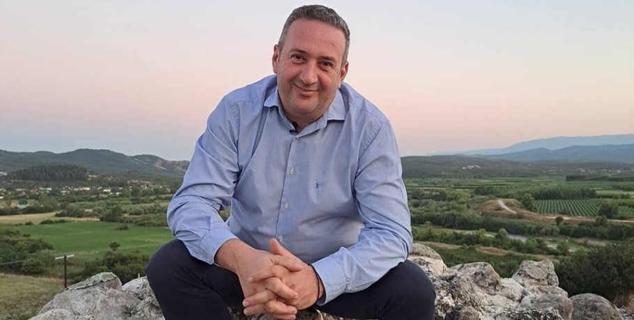 Με χαλόγελο και αισιοδοξία ο Χρήστος Μπάτσης