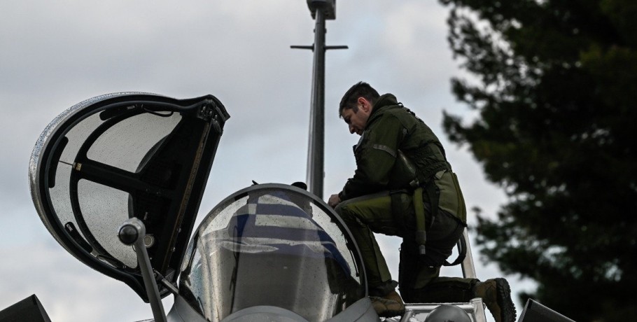 Ελληνοτουρκικά: Νέο παραλήρημα των Τούρκων – «Στο Αιγαίο δεν θα πετάει πουλί, αγοράστε όσα Rafale θέλετε»