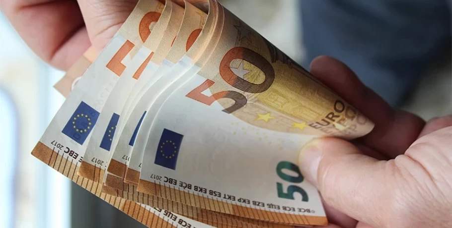 ΔΥΠΑ: Στο ταμείο σήμερα 1.790 μακροχρόνια ανέργους για το «μπόνους» 300 ευρώ