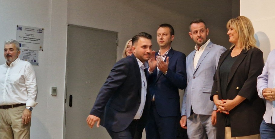 Θοδωρής Καθρέπτης...δίπλα στον Γιάννη Μουράτογλου