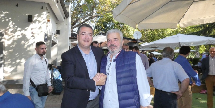 Ο Απόστολος Τζιτζικώστας στην Έδεσσα μαζί με τον Γιάννη Μουράτογλου