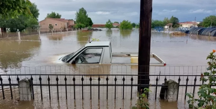 Νέο 112 για ετοιμότητα στον Παλαμά Καρδίτσας - Υπερχείλισε ο ποταμός Σοφαδίτης