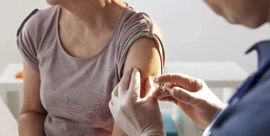 Αντιγριπικός εμβολιασμός: Από σήμερα χωρίς συνταγή στα φαρμακεία