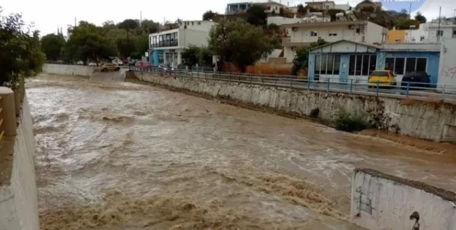 Ρόδος: Πλημμύρες και κατολισθήσεις λόγω της κακοκαιρίας