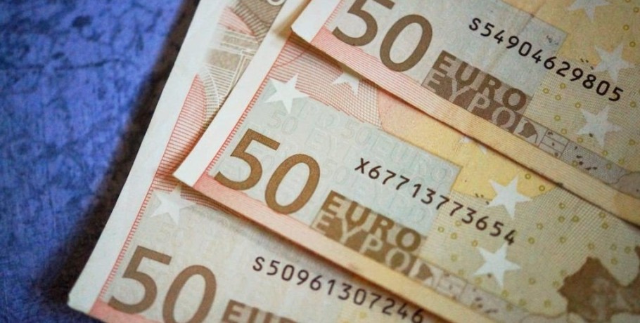 ΔΥΠΑ: Πότε μπαίνει στους λογαριασμούς το επίδομα ανεργίας και το δώρο Χριστουγέννων