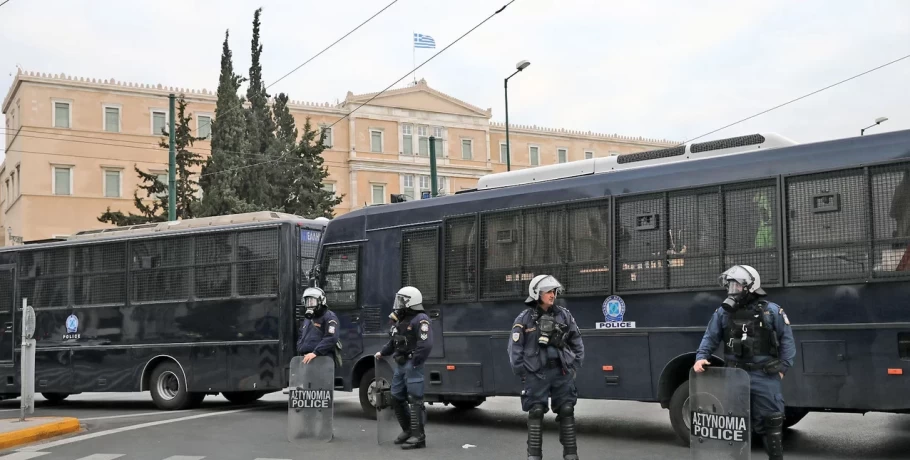 Επέτειος Πολυτεχνείου: Δρακόντεια μέτρα ασφαλείας με 5.000 αστυνομικούς, drones, και ελικόπτερα