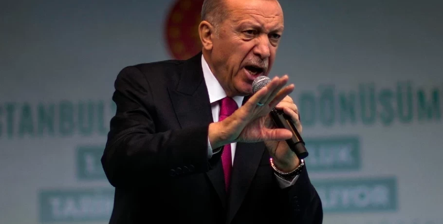 Η σχέση του Ερντογάν με τον πρόεδρο που γρονθοκόπησε διαιτητή στην Τουρκία – Θέλει να τον διώξει από το κόμμα του
