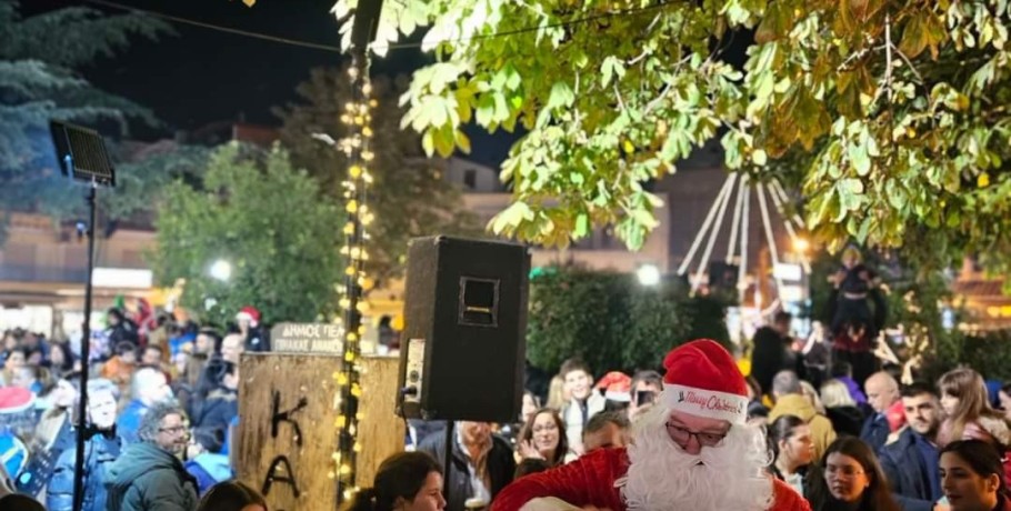 Το δέντρο της αγάπης στα Γιαννιτσά (φώτο)
