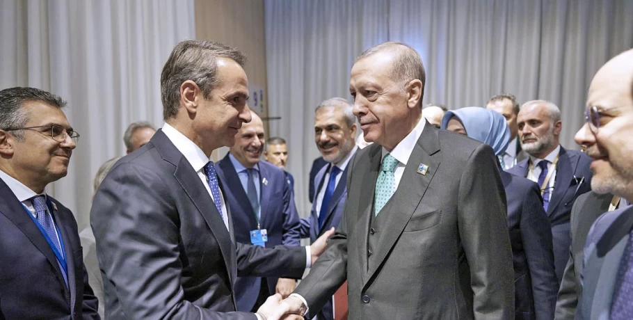 «Να διασφαλίσουμε ότι τα ήρεμα νερά θα είναι κανονικότητα»: Τι περιμένει το Μαξίμου από τη συνάντηση με Ερντογάν