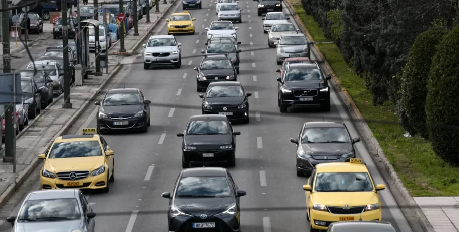 Τέλη: Έως 15 Ιανουαρίου η παράταση, το πιθανότερο σενάριο -Οι σκέψεις για τα πρόστιμα, τι ισχύει για την ακινησία ΙΧ