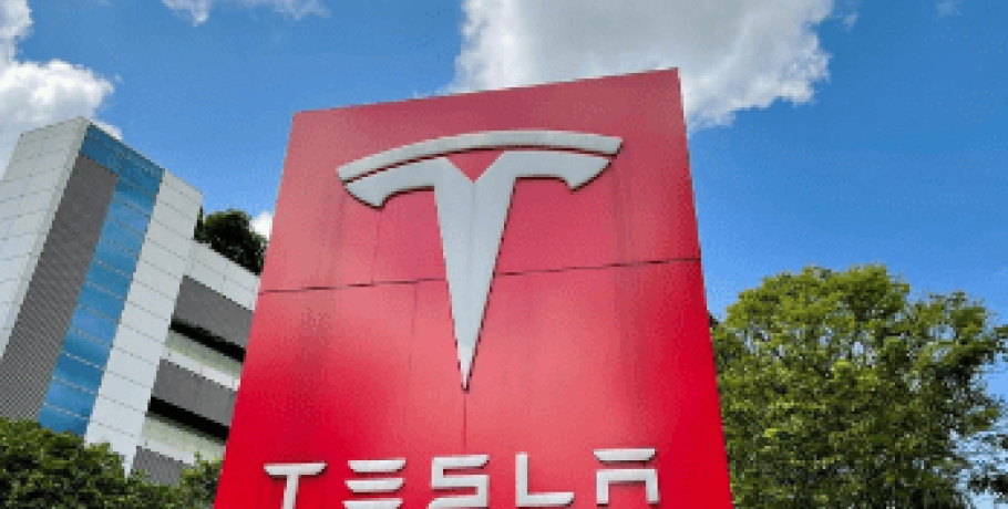 Tesla: Γιατί ανακαλεί πάνω από 1,6 εκατ. αυτοκίνητα στην Κίνα