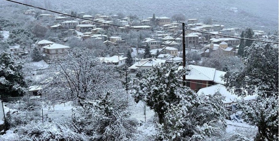 Ξεκίνησε η χιονόπτωση στα χωριά της Λάρισας