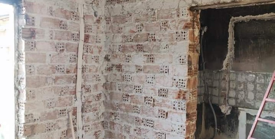 Μηλιά Αλμωπίας: Προχωράει η κατασκευή του καμμένου σπιτιού