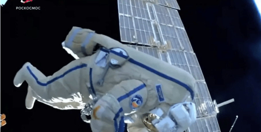 Ρώσος κοσμοναύτης έκανε νέο ρεκόρ με τον περισσότερο χρόνο στο διάστημα