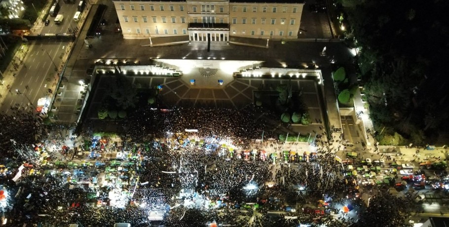 Αγρότες: Πολιορκία του κέντρου της Αθήνας – Τα αιτήματα και η λαϊκή συμπαράσταση