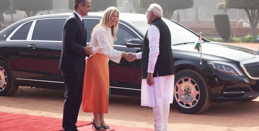 Μητσοτάκης: Η επίσημη υποδοχή στο Νέο Δελχί - «Ιδιαίτερα σημαντική η στρατηγική συνεργασία Ελλάδας-Ινδίας»