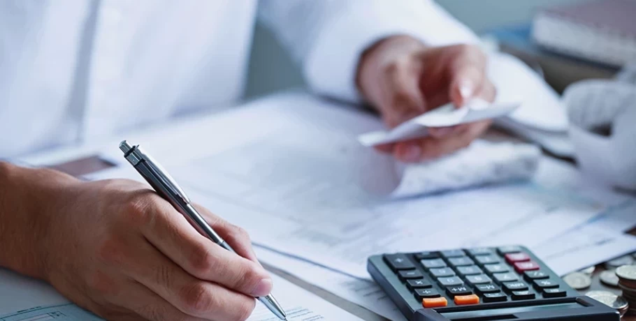 Με ταχύτατους ρυθμούς η επιστροφή φόρου και ΦΠΑ