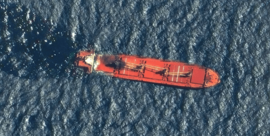 Δύο νεκροί στο πρώτο θανατηφόρο χτύπημα των Χούθι σε πλοίο