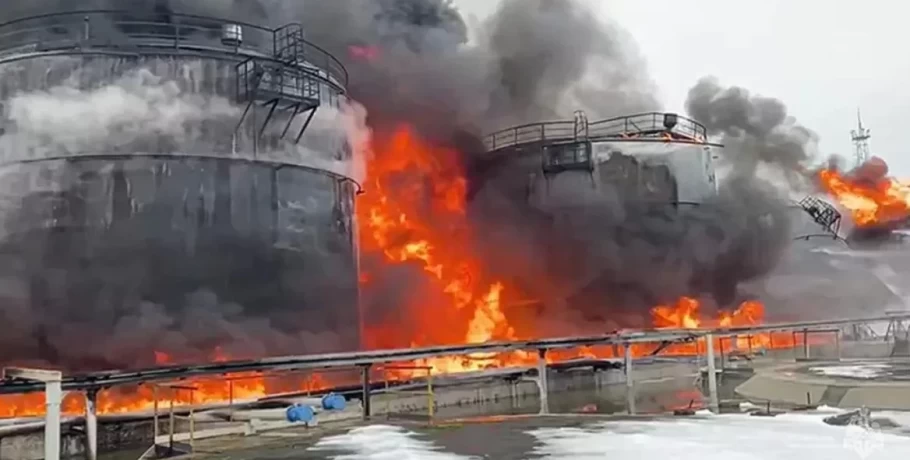 Ρωσία: Δεξαμενή πετρελαίου στις φλόγες εξαιτίας επίθεσης drone της Ουκρανίας