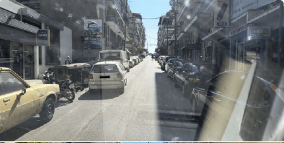 Γιαννιτσά: Του κάθε...γκοτζαμάνη το "τσιφλίκι" είναι για "παρκαριλίκι" (pic)