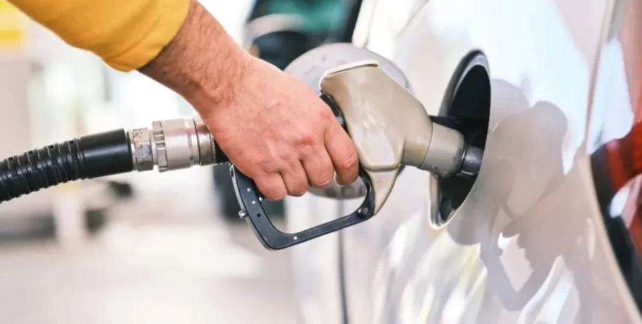 Στα «ύψη» οι τιμές των καυσίμων - Που θα φτάσει το Πάσχα η βενζίνη