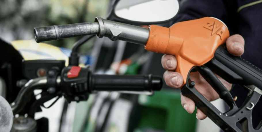 Ανησυχία για την τιμή της βενζίνης - Δεν αποκλείεται να «εκτιναχτεί» στα 2,10 ευρώ το λίτρο το Πάσχα