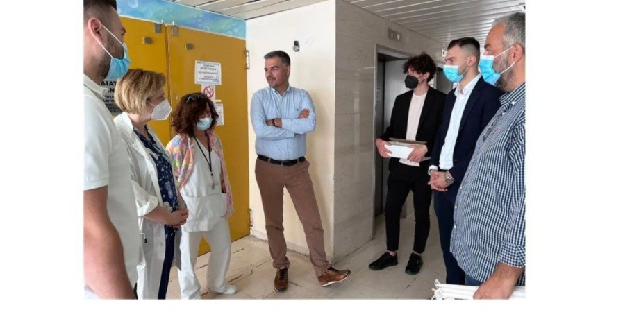 Επίσκεψη Μακη Χατζηλιάδη στο Νοσοκομείο Γιαννιτσών