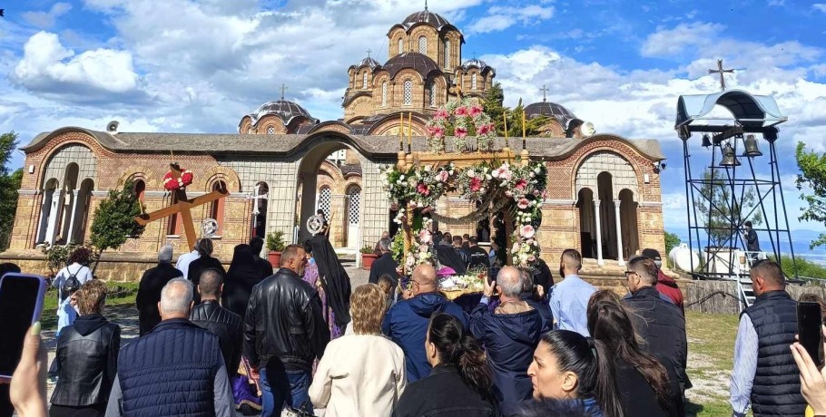 Αποκαθήλωση και Επιτάφιος στην ΙΜ Αγίου Ραφαήλ Γρίβας