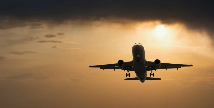 Χάος σε πτήση από Γλασκώβη -Εκανε αναγκαστική προσγείωση στο Ηράκλειο λόγω μεθυσμένου ζευγαριού