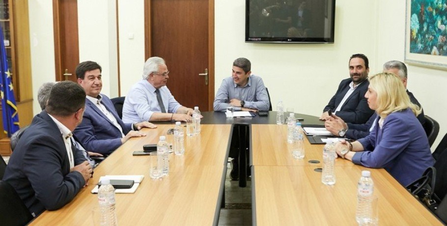 Ο Λευτέρης Αυγενάκης στο Επαγγελματικό και Βιομηχανικό Επιμελητήριο Ροδόπης