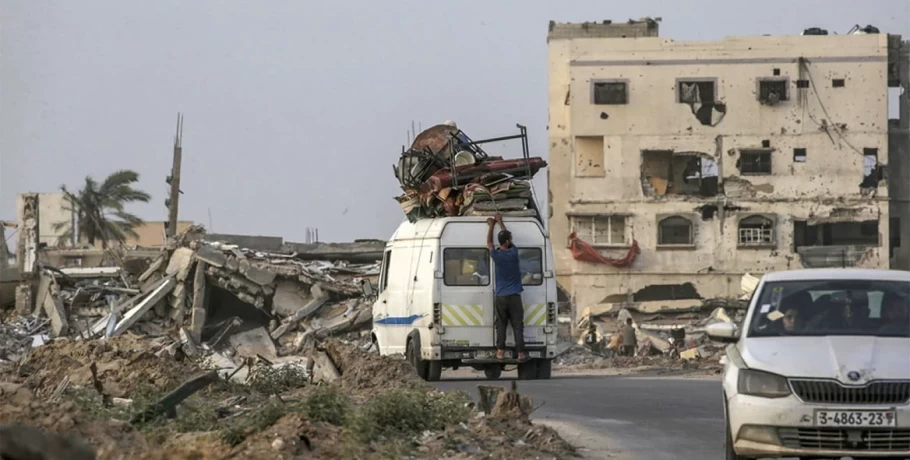 Συνεχείς αεροπορικοί βομβαρδισμοί στη Γάζα - Φεύγουν μαζικά με όποιο μέσο βρουν οι κάτοικοι στη Ράφα