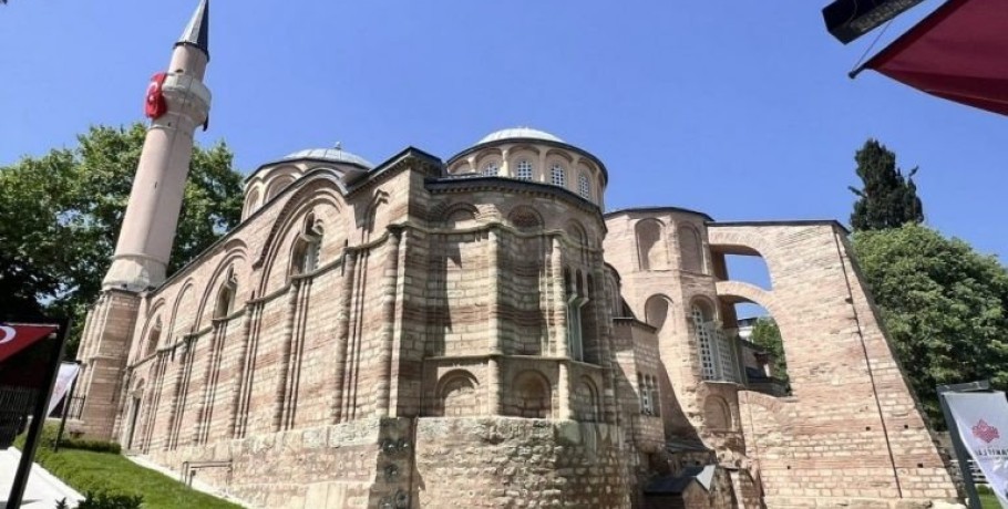 Ελπιδοφόρος για τη Μονή της Χώρας: Ο Ερντογάν «κατακτά μνημεία, συνδέει θρησκεία-βία για πολιτικά συμφέροντα»