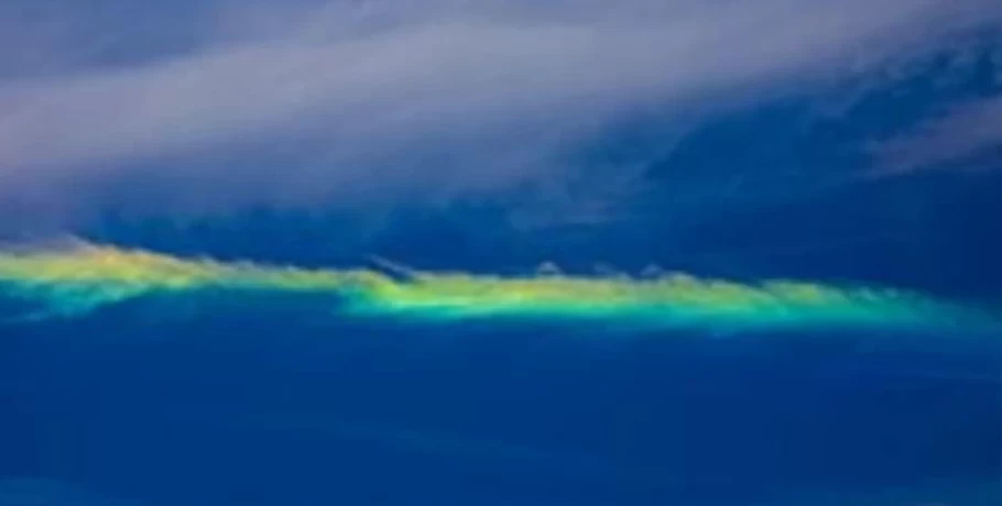 Ένα σπάνιο φαινόμενο με την ονομασία «Fire Rainbow» εμφανίστηκε στον ουρανό – Ο Θοδωρής Κολυδάς εξηγεί τι είναι
