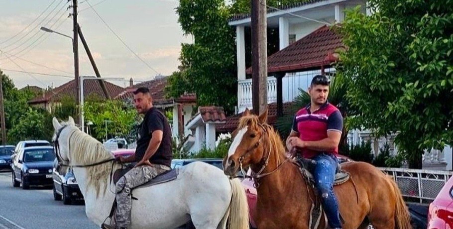 Ριζοχώρι Αλμωπίας: Με άλογα και ποντιακά γιόρτασαν τον Άγιο Γεώργιο