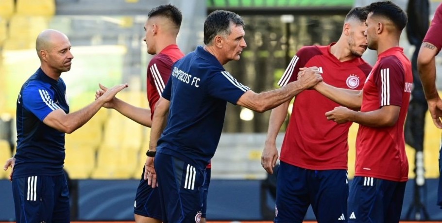 Πάνοπλος στον τελικό του Europa Conference League ο Ολυμπιακός