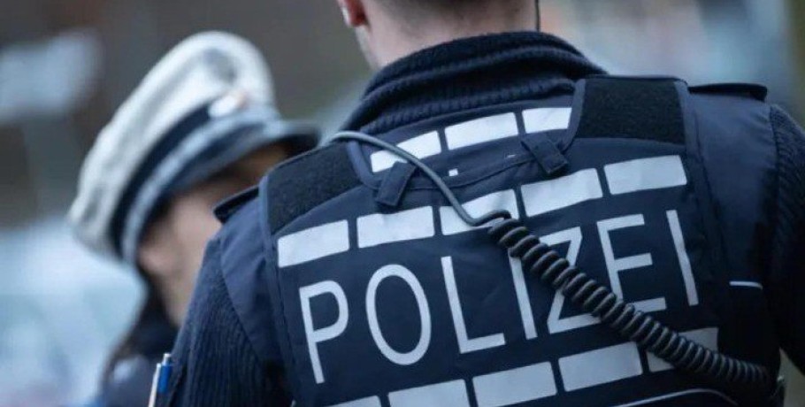 Συνελήφθησαν στο εξωτερικό δύο μέλη εγκληματικής οργάνωσης (PinkPanthers) για ληστεία σε κοσμηματοπωλείο στη Χαλκιδική, με λεία ρολόγια και τιμαλφή αξίας σχεδόν 580.000 ευρώ