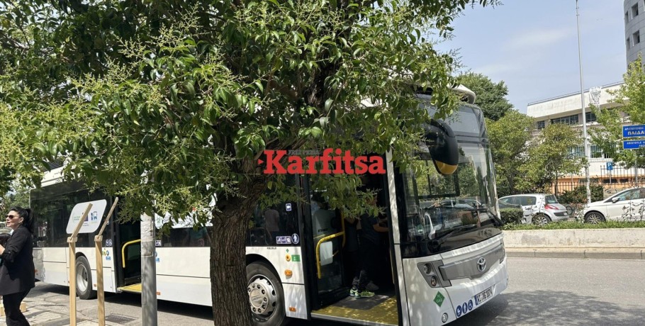 Έκλεψε τις εντυπώσεις το αστικό λεωφορείο υδρογόνου που «πάρκαρε» στη Θεσσαλονίκη (ΦΩΤΟ+Video)