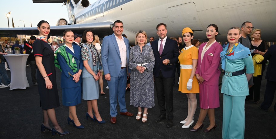 Το Mount Olympus Boeing 727-200 πήρε τη θέση του στην ιστορία του Ελληνικού!