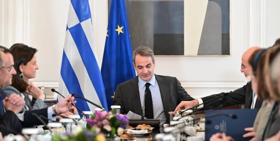 Το εκλογικό αποτέλεσμα «ξεκλειδώνει» τον ανασχηματισμό – Όλα επί τάπητος στον πρωινό καφέ του Μεγάρου Μαξίμου