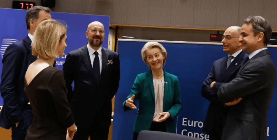 Politico: Ο Σαρλ Μισέλ προωθεί Μητσοτάκη στη θέση της φον ντερ Λάιεν